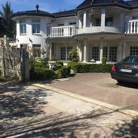 Villa In วัลส์โฮเดอ ภายนอก รูปภาพ