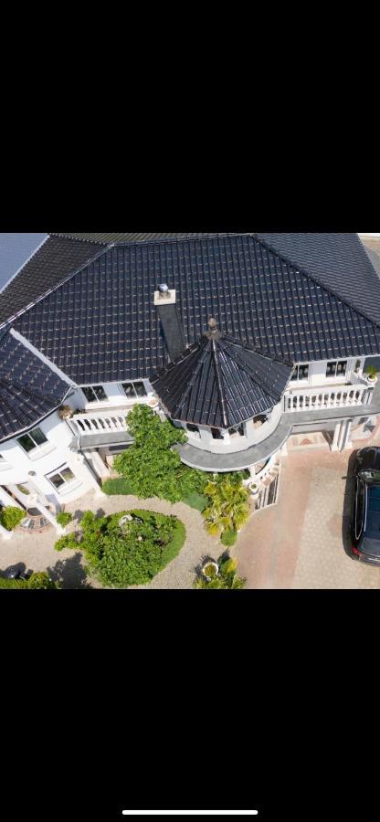 Villa In วัลส์โฮเดอ ภายนอก รูปภาพ