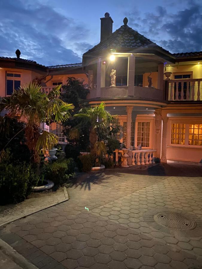 Villa In วัลส์โฮเดอ ภายนอก รูปภาพ